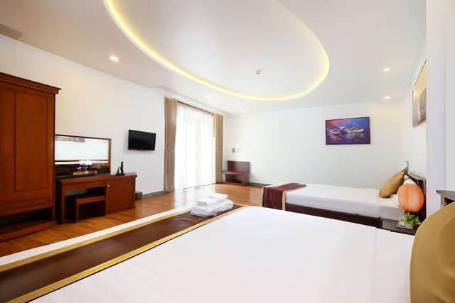 Deluxe Quadruple Room, Balcony, Lake View
