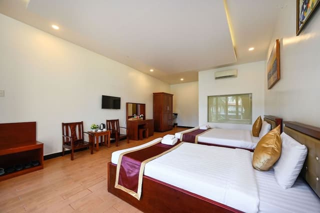Deluxe Triple Room, Balcony, Lake View