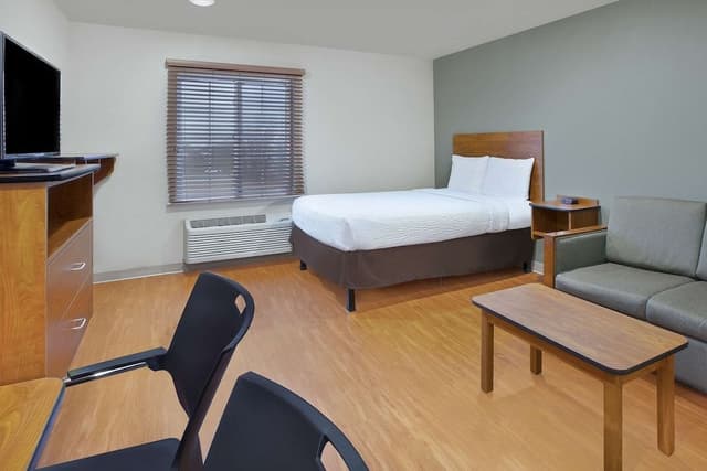 Room, 1 Queen Bed, Accessible, Non Smoking (Bathtub)