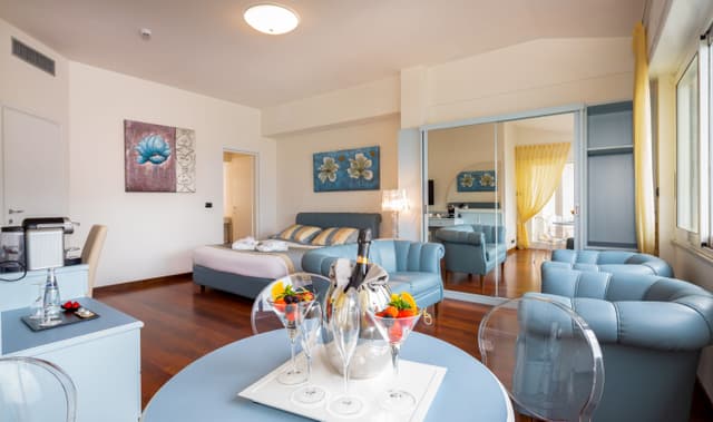 Junior Suite Sea View and balcony