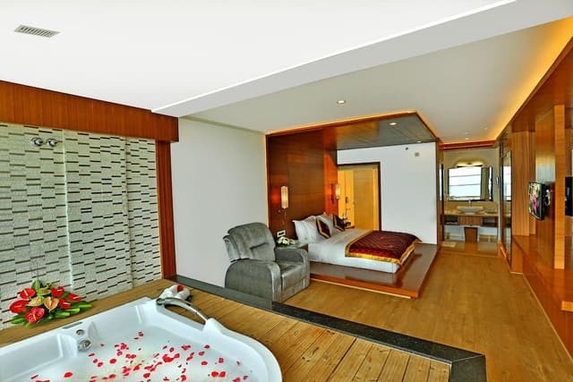 Jacuzzi suite
