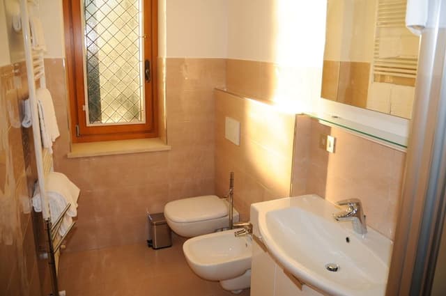 Double Room, Ensuite, Vineyard View