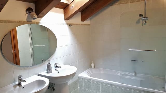 Standard Single Room, Shared Bathroom