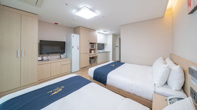 Deluxe Twin Room, Sea View (Weekend Fireworks + Heated Pool (Fri & Sat) + Cruise ticket discount)