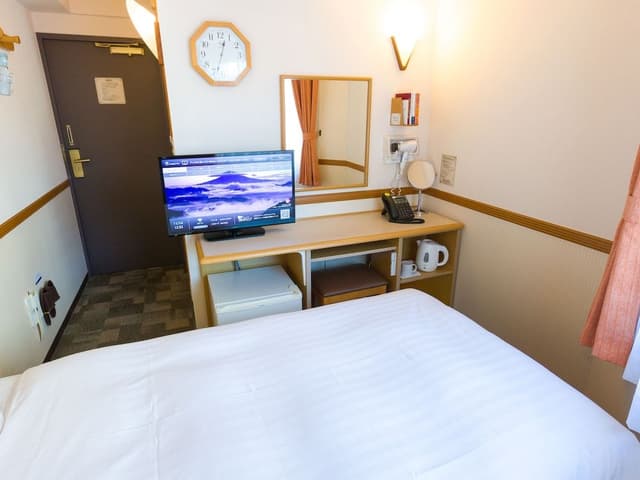 Economy Single Room, Smoking