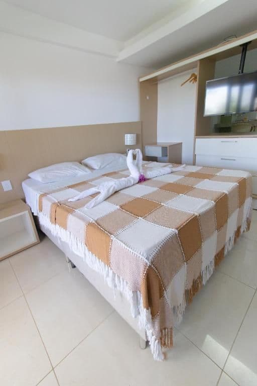 Apartamento com Vista Parcial Mar e Varanda