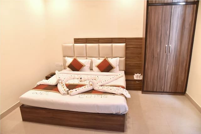 Deluxe Double Room, City View