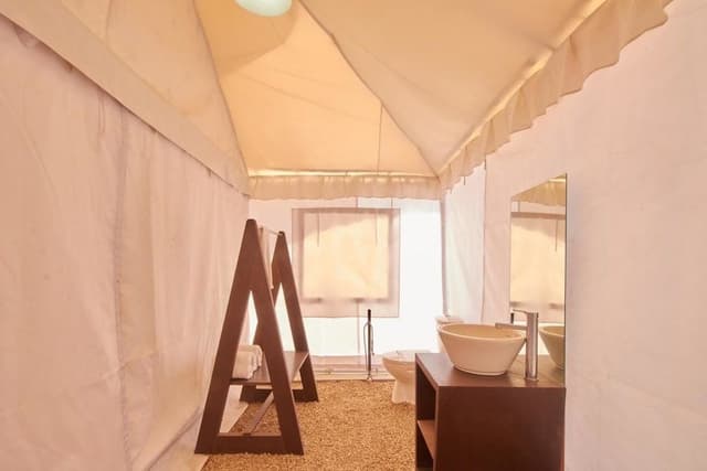Premium Tent, 1 King Bed, Balcony, Resort View