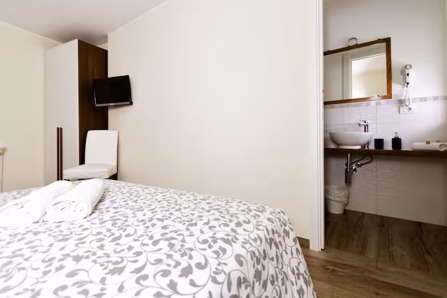 Classic Double Room