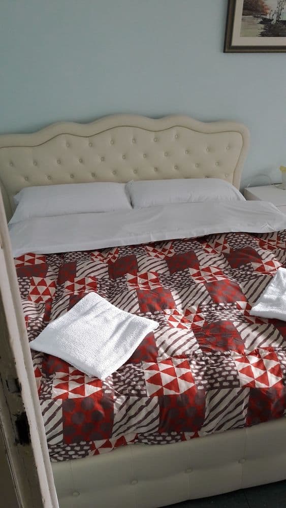 Standard Double Room, Shared Bathroom