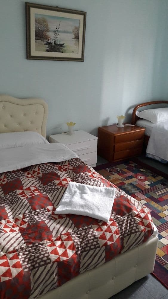 Standard Double Room, Shared Bathroom