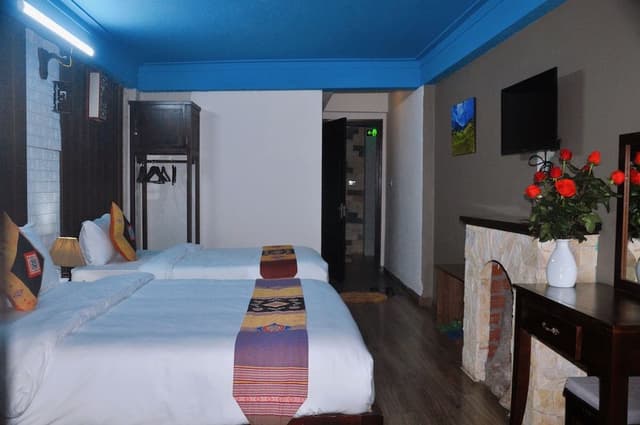 Family Room, 1 Bedroom, Balcony, Mountain View