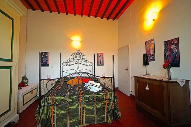 Double Room (Tina)