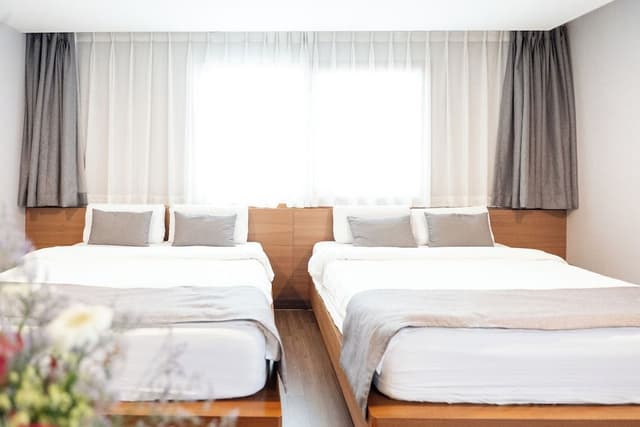Premium Corner Suite Bed