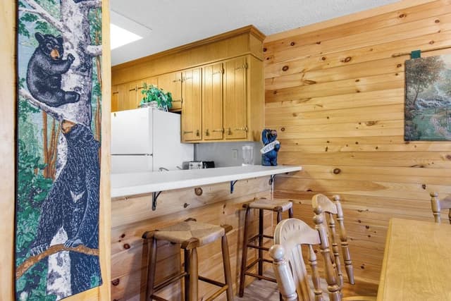 Condo (2 Bedrooms)