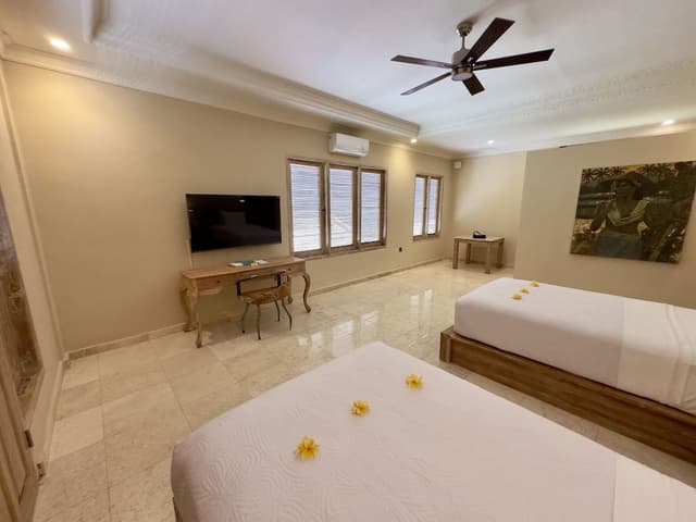 Deluxe Studio