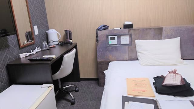 Renovated Semi Double Room, Non Smoking (Single Use)