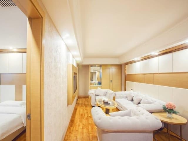 Superior Suite
