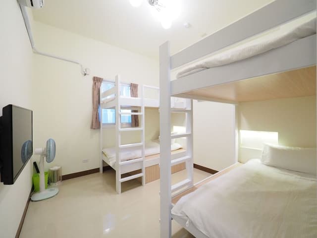 Basic Quadruple Room, Shared Bathroom