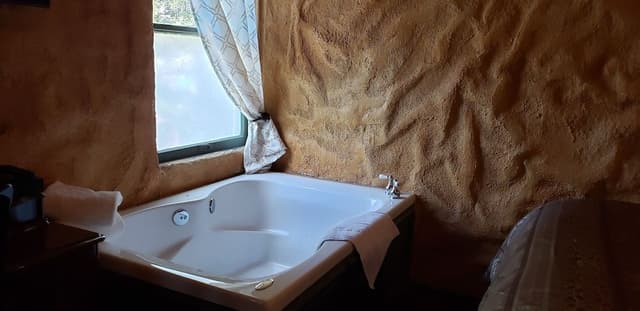 Bella Tuscany (Non-Pet Friendly)