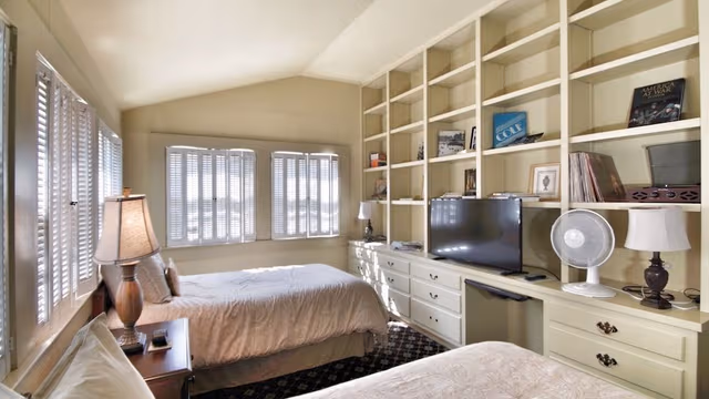 Premium Quadruple Room, 2 Bedrooms, Ensuite (Clark Gable Suite)