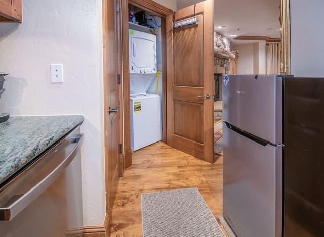 Condo, 1 Bedroom