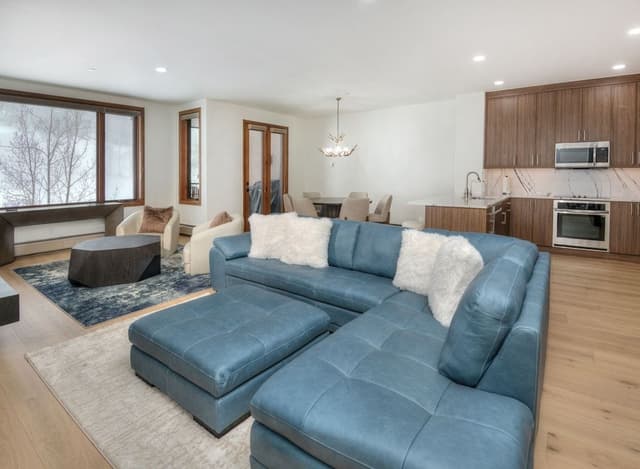 Condo, 3 Bedrooms