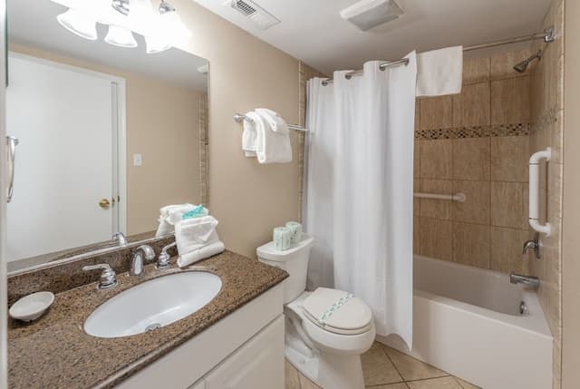 Condo, 3 Bedrooms