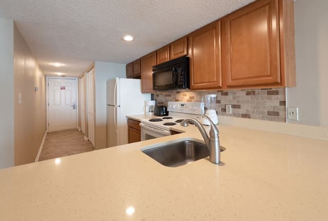 Condo, 2 Bedrooms