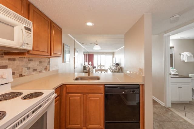 Condo, 3 Bedrooms