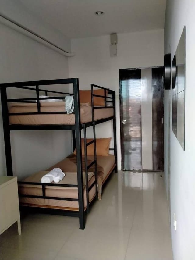 Bunk Bed, Balcony