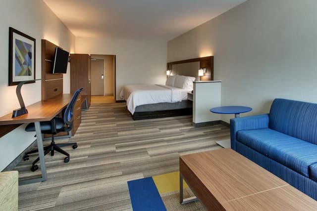 Suite, Multiple Beds