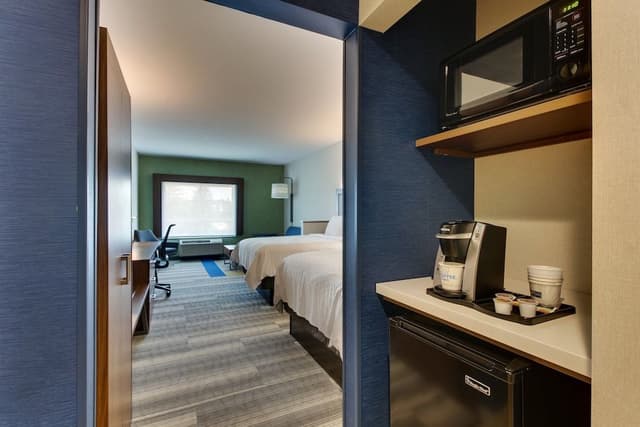 Suite, Multiple Beds
