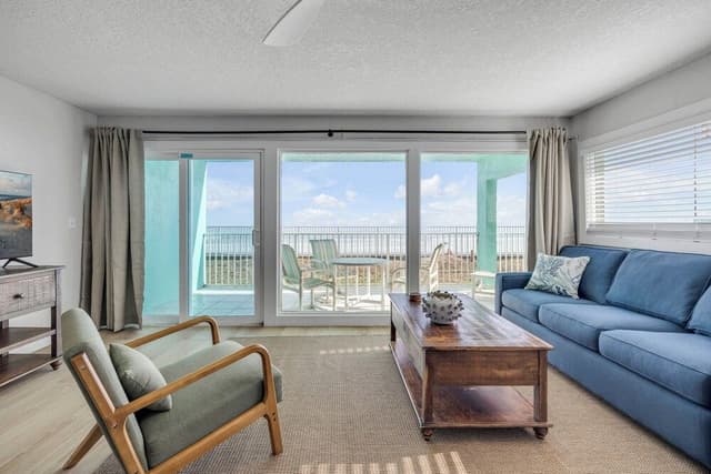 Comfort Condo, Beach View