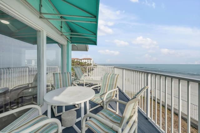 Family Condo, Beach View