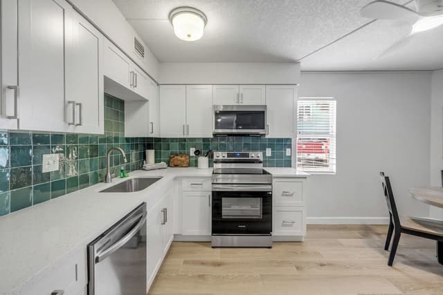 Standard Apartment, Kitchen