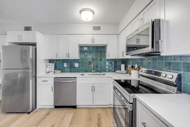 Standard Apartment, Kitchen
