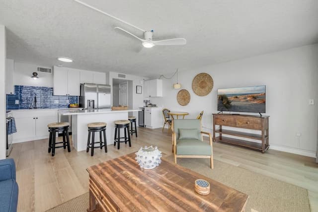 Comfort Condo, Beach View