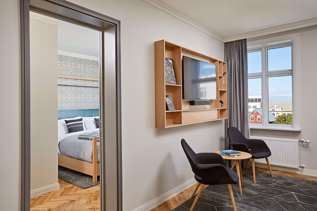 KING ONE BEDROOM SUITE