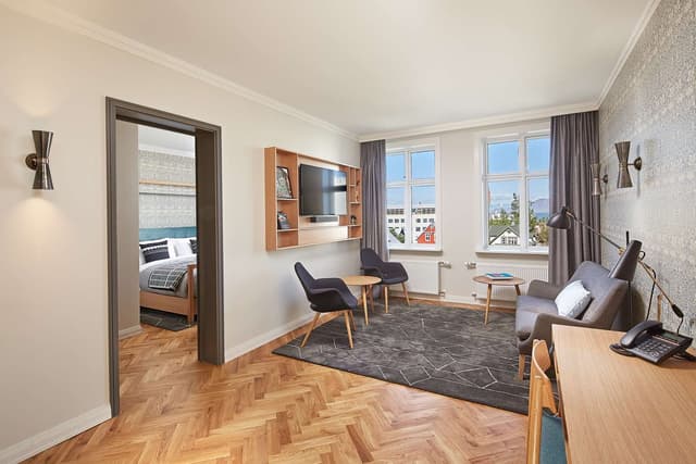 KING ONE BEDROOM SUITE