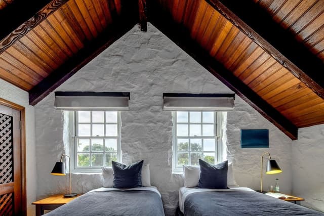 2 Bedroom Stone Cottage