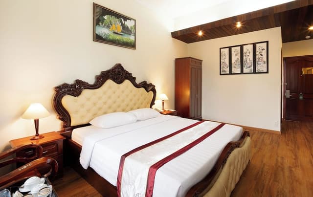 Premium Double Room, Balcony, City View (with Window)