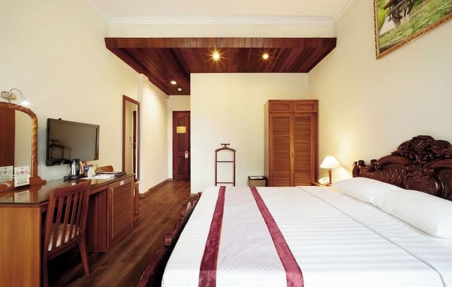 Premium Double Room, Balcony, City View (with Window)