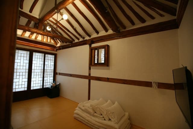 Deluxe Triple Room, Non Smoking, Private Bathroom