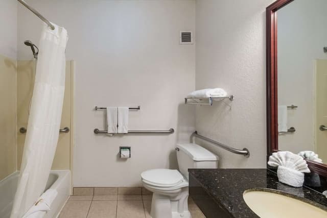 Suite, 1 Queen Bed with Sofa bed, Non Smoking