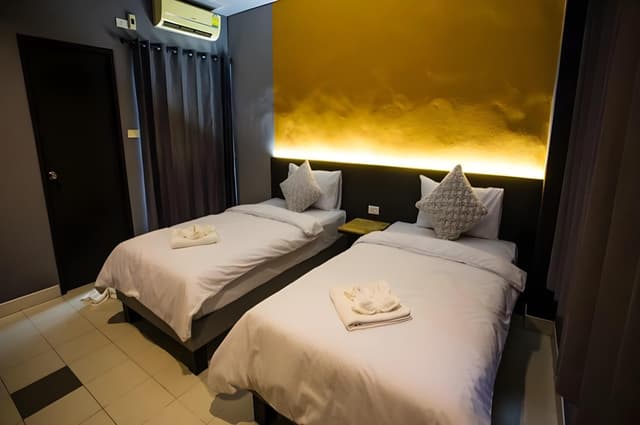 Standard Twin Room