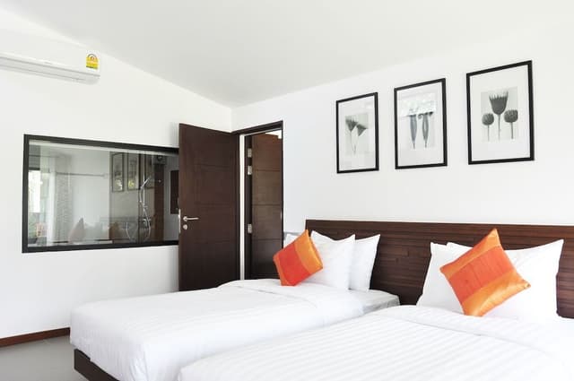 Deluxe Twin Bed with Garden View