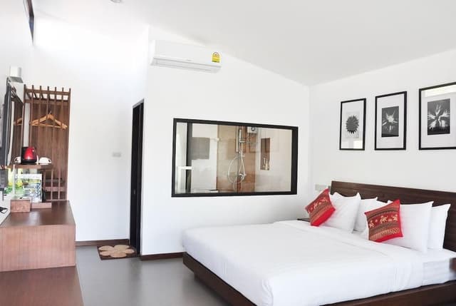 Deluxe Double Room with Pool View