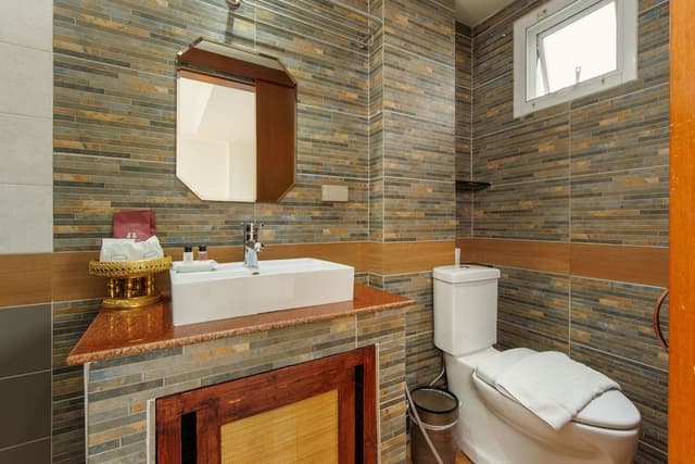 Signature Room, 1 King Bed, Balcony