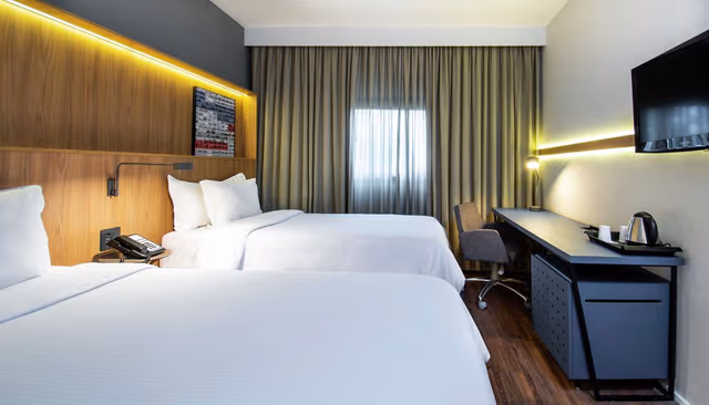 TWO TWIN BEDS ROOM W/ MINI FRIDGE NON SMOKING